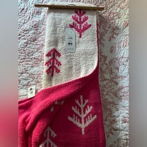 Nicole Miller reversible Christmas tree throw